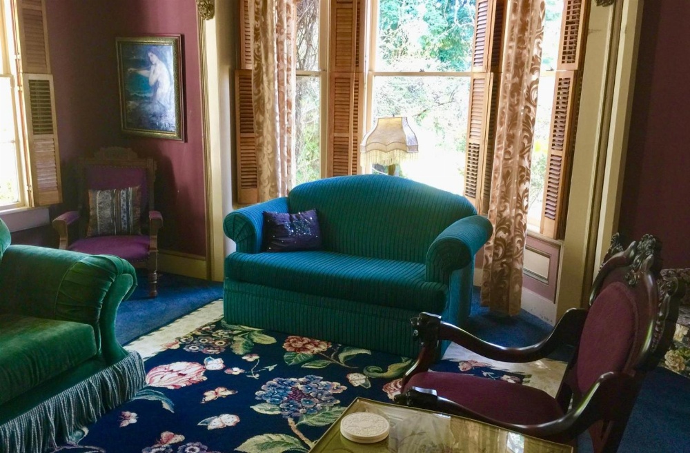 Shaw House Inn